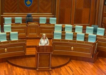“Afrim Bunjakut i shkuan në varrim, ndërsa vagonat po i ndreqin në Serbi” – deputetja e Aleancës me akuza
