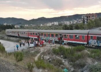 Pas aksidentit fatal në Pejë, Trainkos anulon linjat Pejë–Prishtinë për sot.