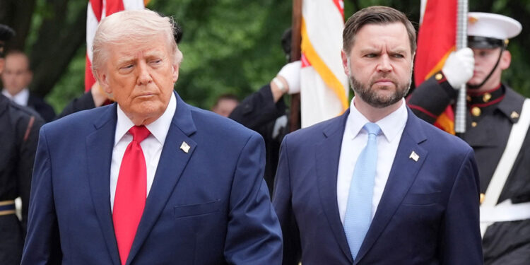 Washington Post: Trump favorizon J.D. Vance si kandidat republikan për zgjedhjet presidenciale të vitit 2028