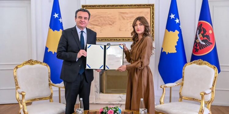 Haxhiu cakton Kurtin mandatar për formimin e Qeverisë