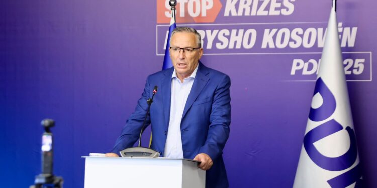 Hamza: “Ditë e zezë për Kosovën, vendimi ndaj Thaçit, Veselit, Krasniqit dhe Selimit është kundër popullit të Kosovës”