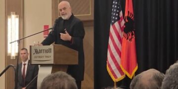 Rama me diasporën në Michigan: “Shqipëria nuk është më vend mbijetese, por vend shprese”