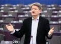 Eurodeputeti austriak kërkon pezullimin e negociatave me Serbinë: “Është kaluar vija e kuqe”