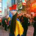Flaka Krelani në Times Square me plis dhe flamurin e Kosovës