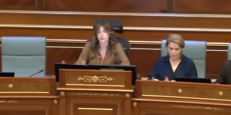 Haxhiu e shpall të konstituuar Kuvendin pa nënkryetarin e PDK-së