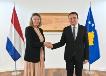 Kurti falënderon ambasadoren holandeze Karin Boven: Diskutuam për mbrojtjen, drejtësinë, energjinë dhe bujqësinë