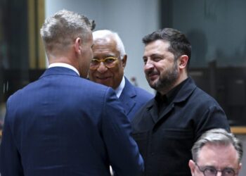 Prapaskenat e tensioneve Hungari-Ukrainë: Samiti C8 dhe marrëveshja për naftën përplasin Budapestin me Kievin