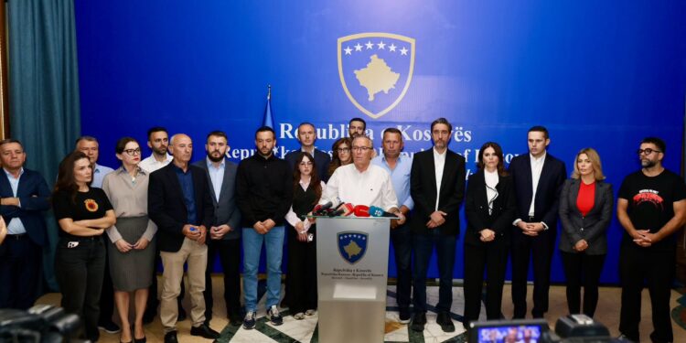 PDK dorëzon projektligjin për Specialen, Hamza: “Nuk kërkojmë mbylljen e saj”