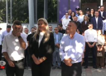PDK dhe AAK bllokojnë sërish hyrjen e Qeverisë, në orën 11:00 shkojnë në Kuvend