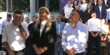 PDK dhe AAK bllokojnë sërish hyrjen e Qeverisë, në orën 11:00 shkojnë në Kuvend