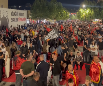 Protesta vazhdon edhe sonte në Prishtinë: “Shihemi n’21:00 n’shesh”