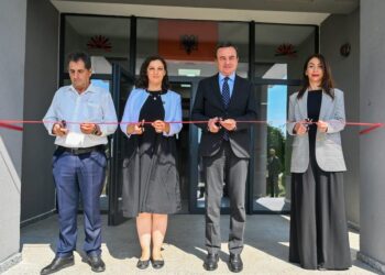 Përurohen investimet në efiçiencë të energjisë në shkollën “28 Nëntori” në Viti