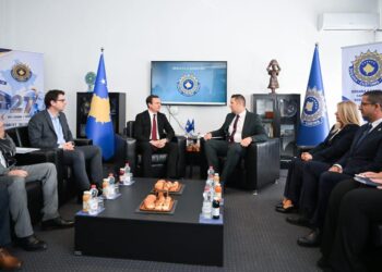 Kurti viziton Doganën e Kosovës: Të hyrat arrijnë në 1.347 miliardë euro