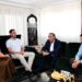 Hamza viziton familjet Thaçi, Veseli e Krasniqi: “Nuk janë dhe nuk do të jenë kurrë vetëm”