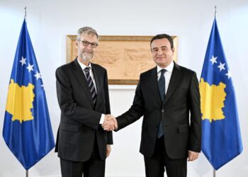 Kurti takohet me zëvendëspresidentin e Bankës Evropiane të Investimeve, diskutojnë investimet në Kosovë