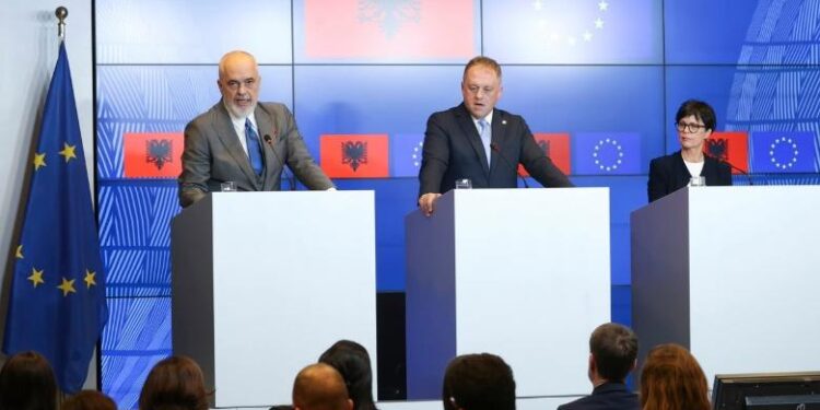 Shqipëria mbyll kapitullin e katërt të negociatave me BE-në, Rama: Deri në fund të vitit synojmë të mbyllim dyfishin