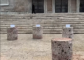 Rama kërkon sërish dialog me studentët, këtë herë vendos gurë betoni me mbishkrimin “Dialog”