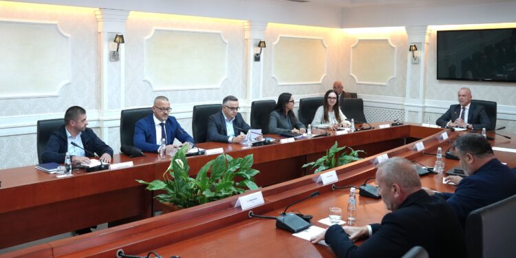Më 14 tetor hapet thirrja për dy gjyqtarë të rinj në Gjykatën Kushtetuese, afati për aplikim deri më 2 nëntor