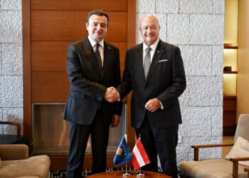 Kurti takohet me kancelarin austriak Stocker: Kosova gati për statusin e vendit kandidat në BE