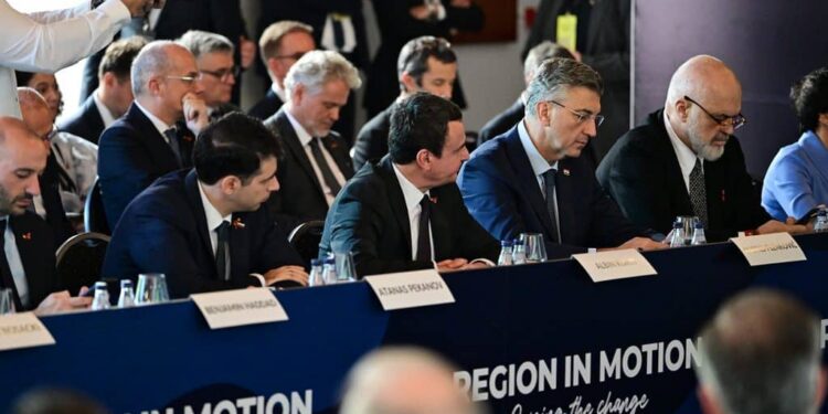 Kurti në Samitin e Procesit të Berlinit: Kosova kërkon statusin e vendit kandidat dhe hapjen e negociatave me BE-në
