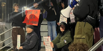 Protesta në Prishtinë për vrasjen e Arlinda Zekajt, thirrjet për drejtësi vazhdojnë edhe nesër